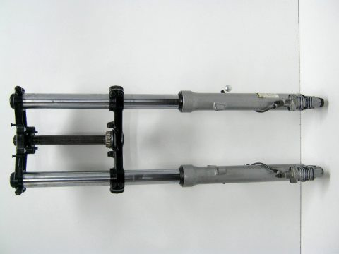 Té,tube,fourreau de fourche KAWASAKI 1000 RX année:1988 type:ZXT00A 
