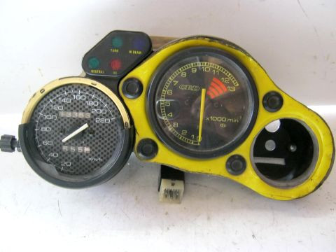 Tableau de bord,compteur,compte tour CAGIVA 125 MITO année:2000