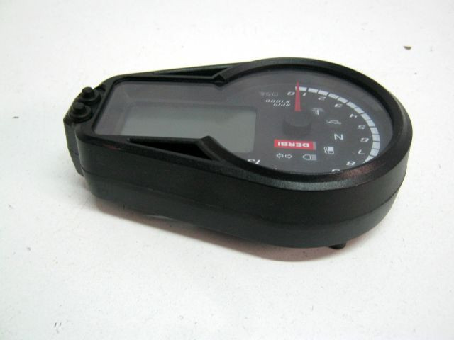 Tableau de bord , compteur DERBI 125 TERRA an 2007 réf 867055 