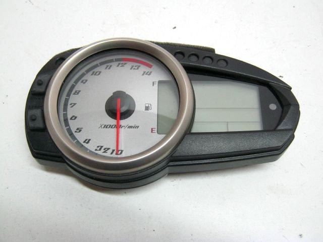 Tableau de bord compteur KAWASAKI Z 750 an 2010 réf 250310145, 25031-0145 