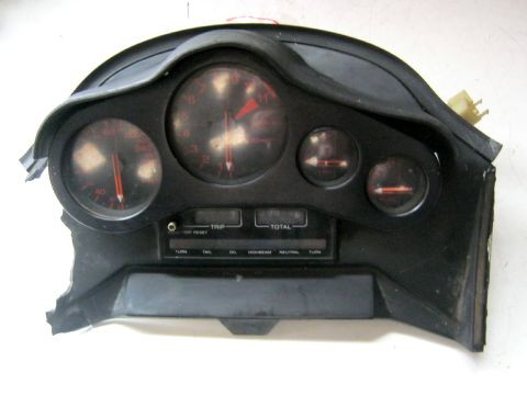 Tableau de bord HONDA 1000 VFF année:1986