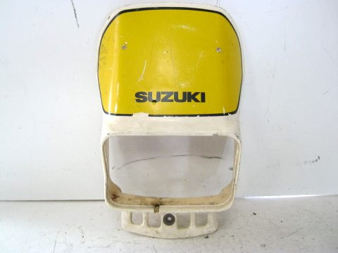 Tète de fourche SUZUKI 600 DR année:1989 type:SN41A réf:51811-14A00