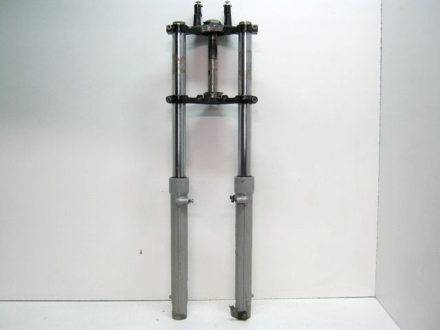 Tube, fourreau, té de fourche CAGIVA 125 ROADSTER an 1999 type 1A réf 8694121000, 8694120000, 8664112500, 8664113100 