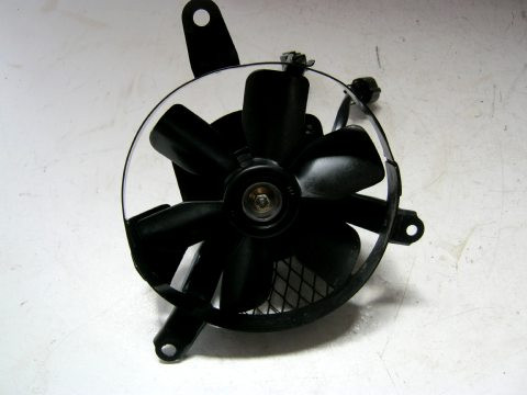 Ventilateur SUZUKI 650 SV année:2004 type:LJS17L40J174