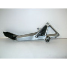 Platine repose pied droite HONDA 600 HORNET année:2002 type:LJH14L304006